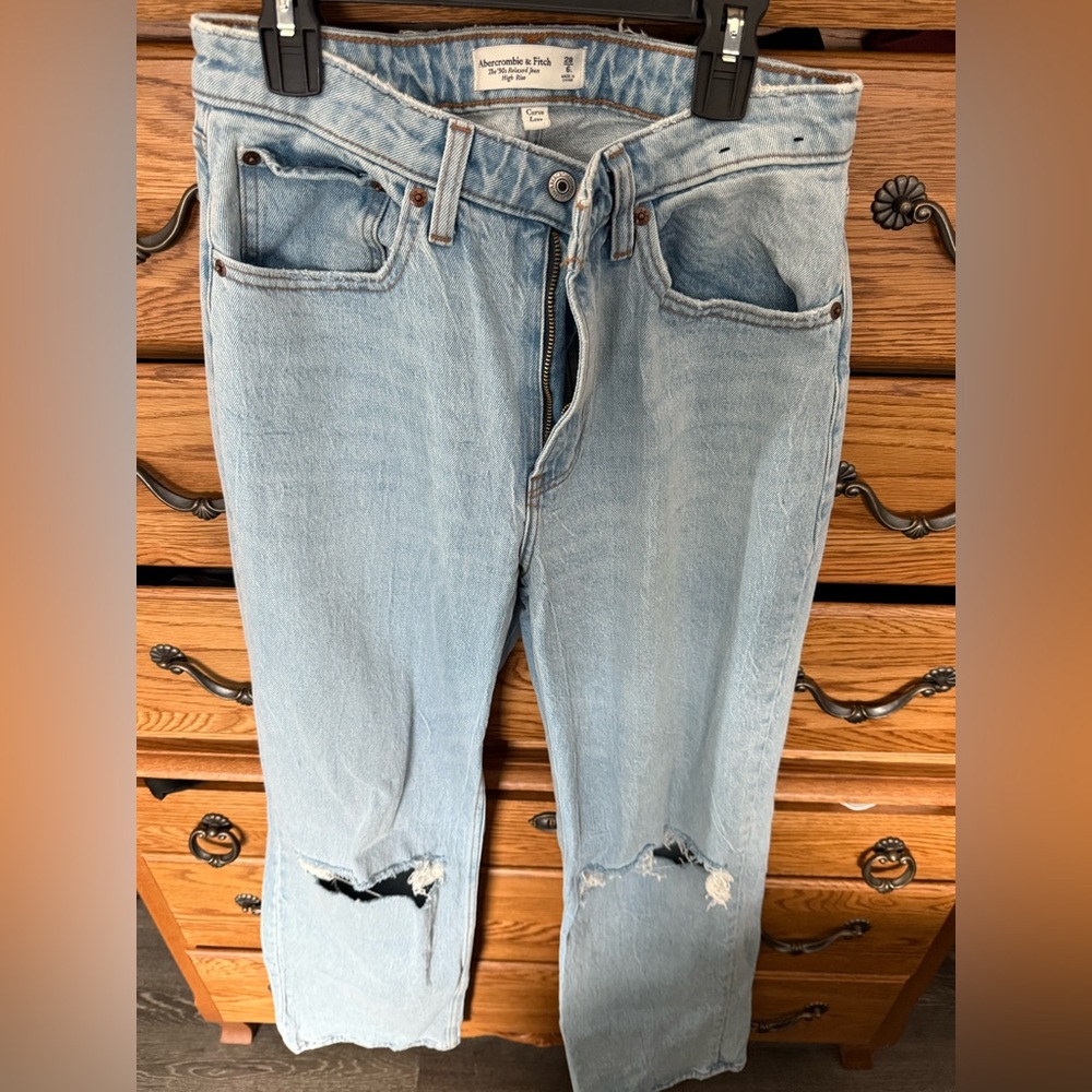 Abercrombie 90s Relaxed High Rise - Curve love size 28/6 Long (worn once)